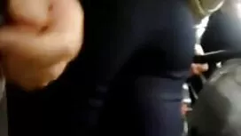Bos menyebarkan muda ...
