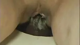 Seorang pria muda de ...
